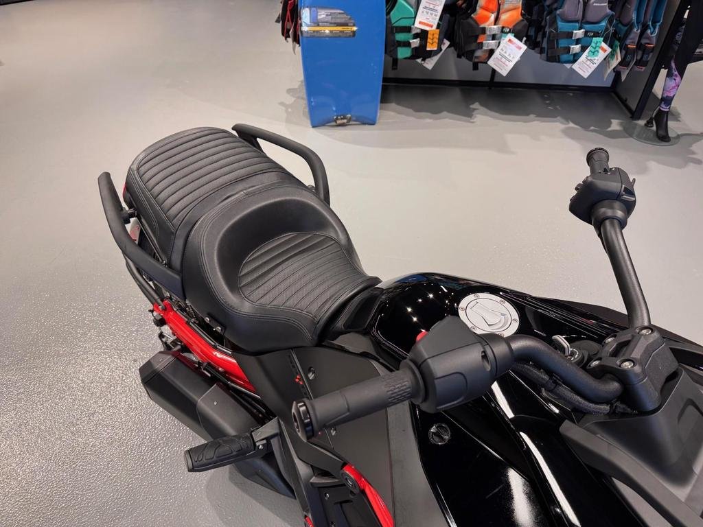 Can-Am SPYDER F3-S SE6 F3  2024 à Charlemagne, Québec - 4 - w1024h768px
