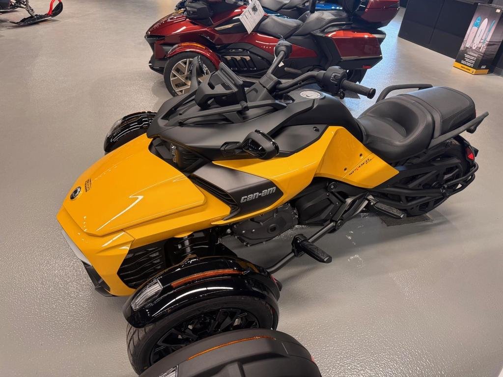 Can-Am SPYDER F3-S SE6 F3  2026 à Charlemagne, Québec - 6 - w1024h768px