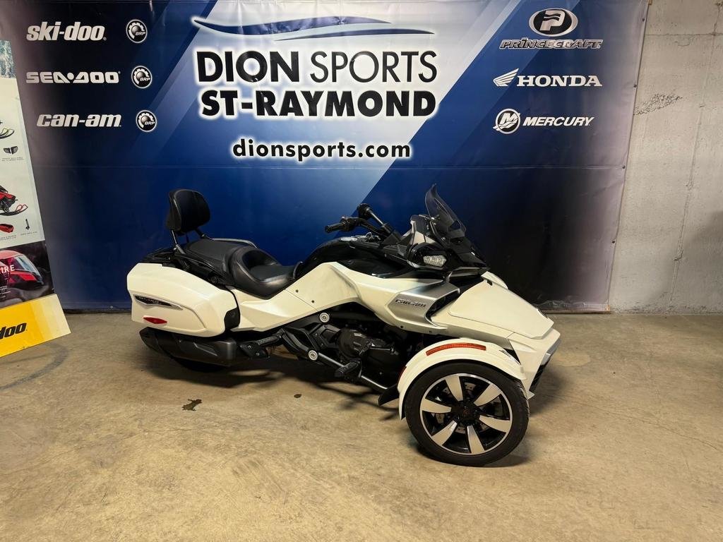 SPYDER F3-T SE6 F3  2016 à Charlemagne, Québec - 1 - w1024h768px