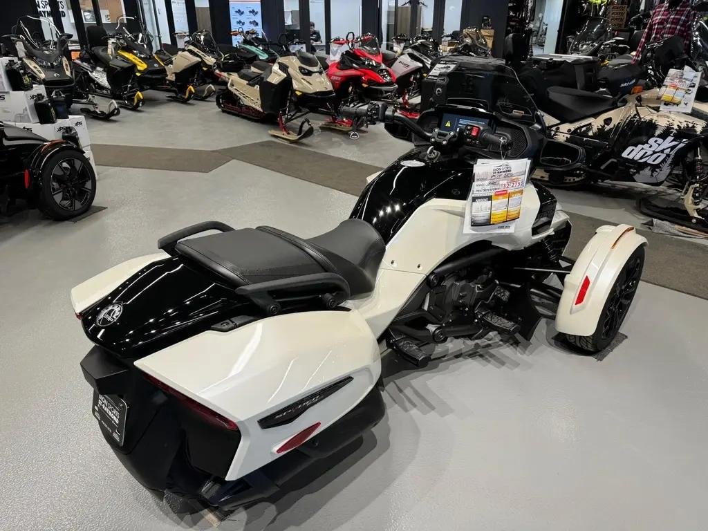 2024 Can-Am SPYDER F3-T SE6 F3 in Charlemagne, Quebec - 6 - w1024h768px
