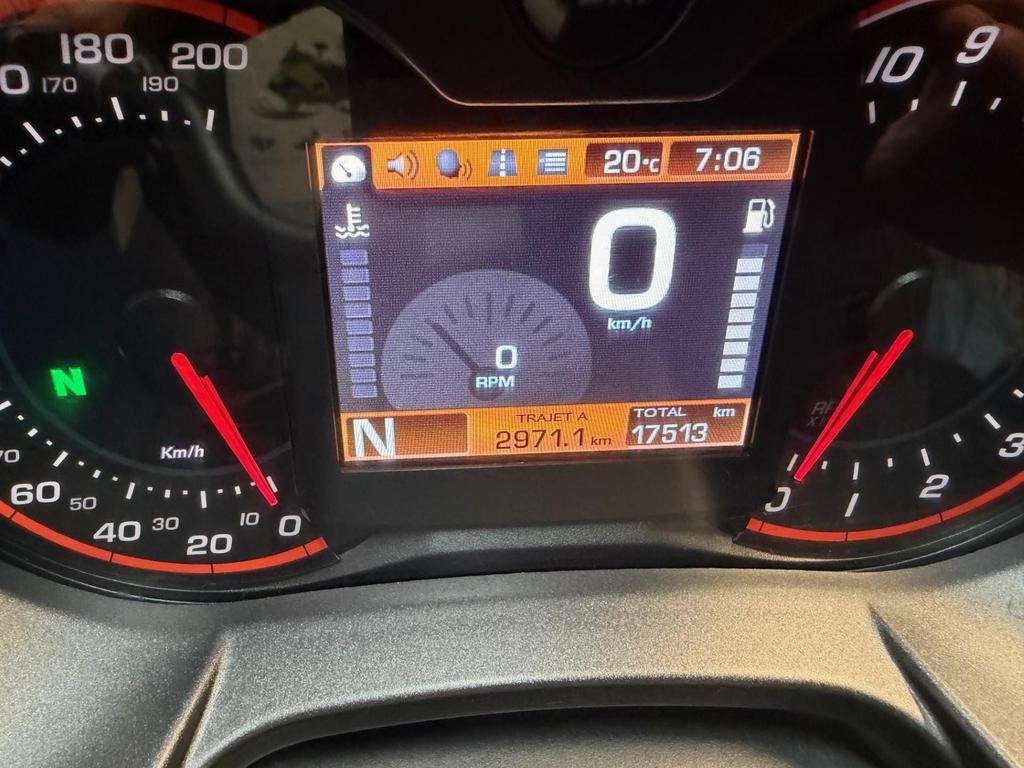 Can-Am SPYDER F3-T SE6  2017 à Charlemagne, Québec - 8 - w1024h768px