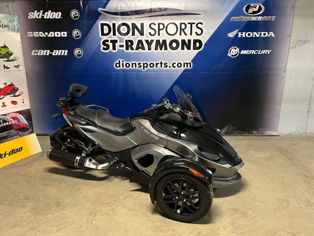 SPYDER RS S SE5 RS-S  2011 à Charlemagne, Québec - 1 - w1024h768px