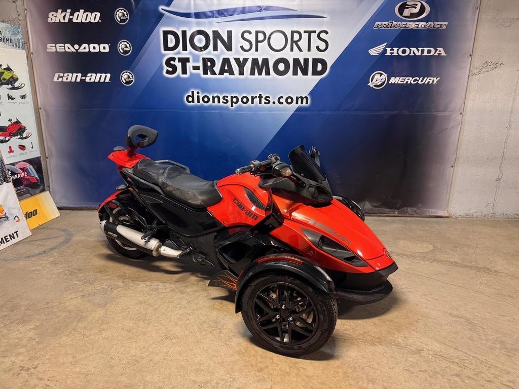 2009 Can-Am SPYDER RS SE5 in Charlemagne, Quebec - 1 - w1024h768px