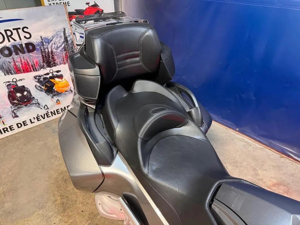 2011 Can-Am SPYDER RT BASE SM5 in Charlemagne, Quebec - 5 - w1024h768px