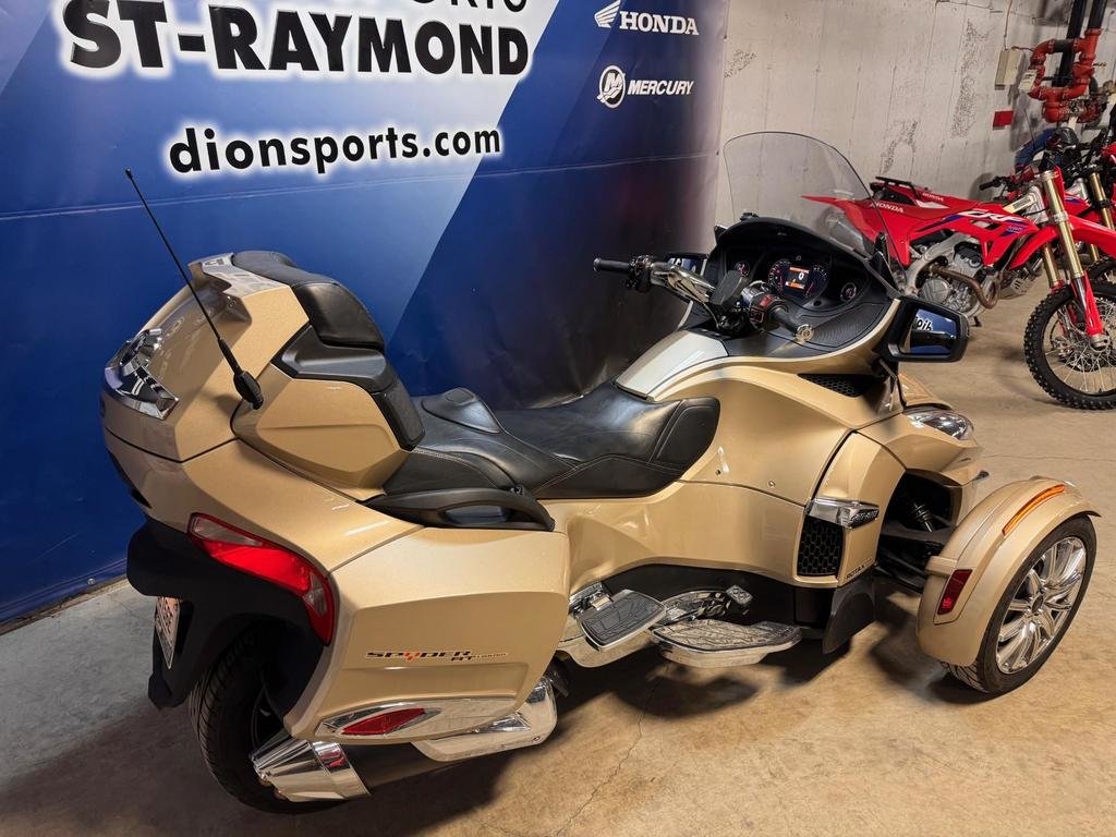 2017 Can-Am Spyder RT Limited bas km in Charlemagne, Quebec - 6 - w1024h768px