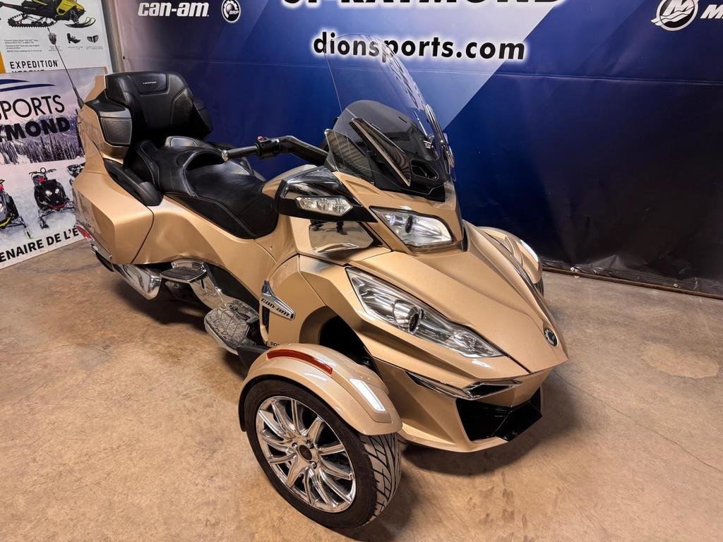2017 Can-Am Spyder RT Limited bas km in Charlemagne, Quebec - 2 - w1024h768px