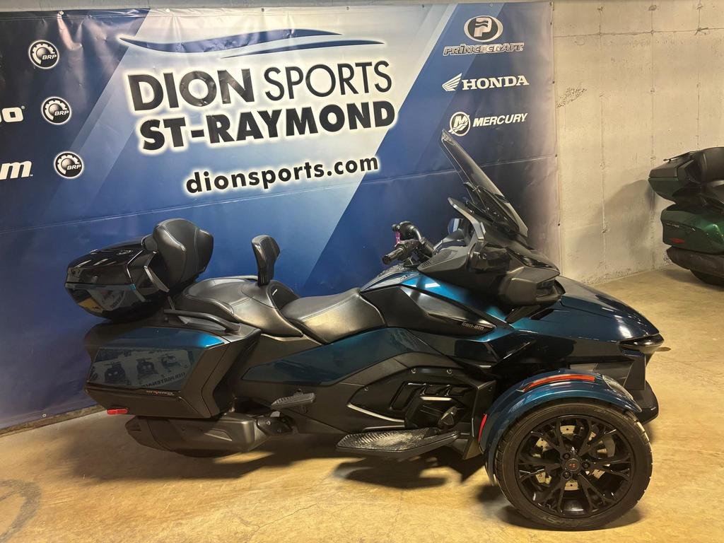 Can-Am SPYDER RT LIMITED (SE6)  2023 à Charlemagne, Québec - 2 - w1024h768px