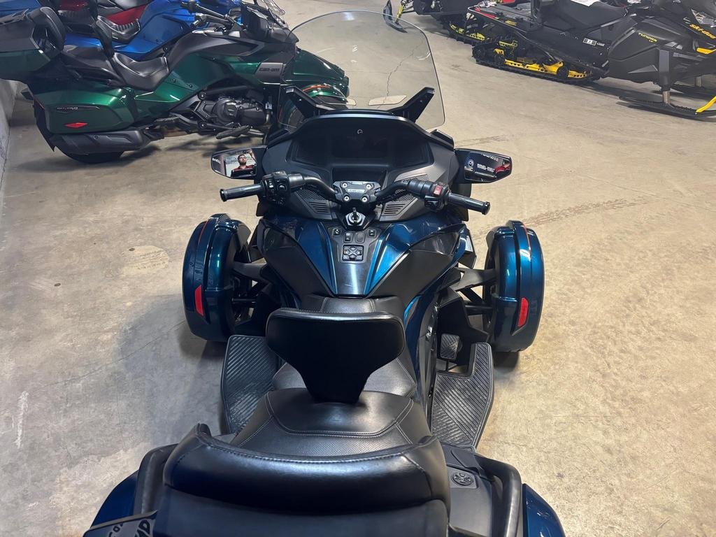 Can-Am SPYDER RT LIMITED (SE6)  2023 à Charlemagne, Québec - 5 - w1024h768px