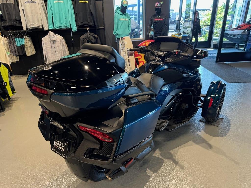 Can-Am Spyder RT Limited (SE6)  2024 à Charlemagne, Québec - 4 - w1024h768px