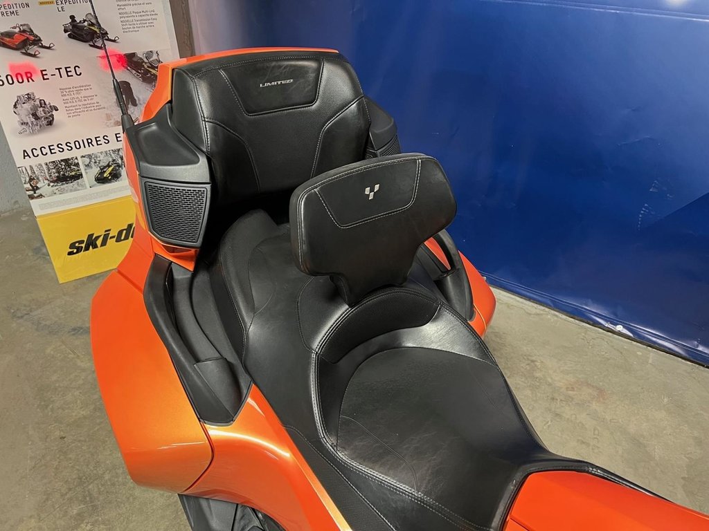 2019  Spyder RT LIMITED Garantie 2024 in Charlemagne, Quebec - 5 - w1024h768px