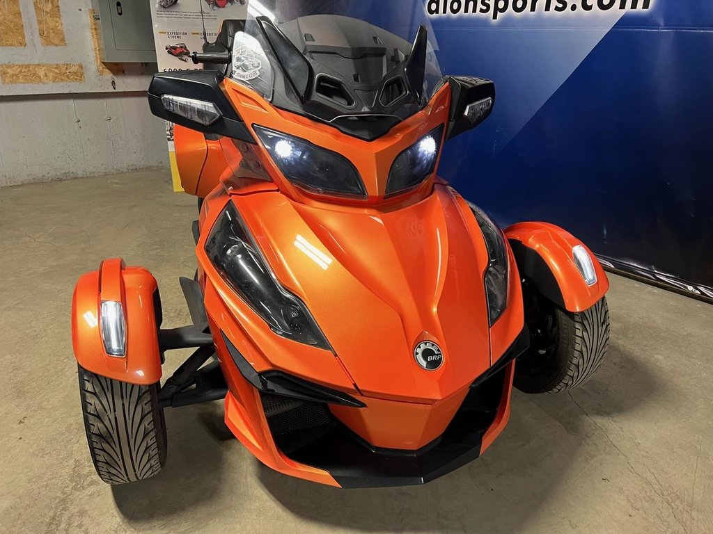 2019  Spyder RT LIMITED Garantie 2024 in Charlemagne, Quebec - 3 - w1024h768px