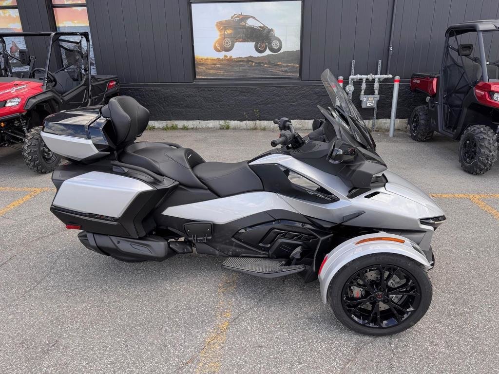 Can-Am SPYDER RT LIMITED SE6  2024 à Charlemagne, Québec - 1 - w1024h768px