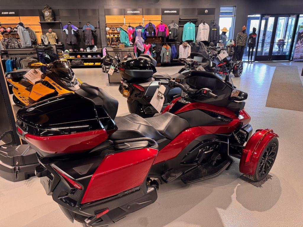 2024 Can-Am SPYDER RT LIMITED SE6 in Charlemagne, Quebec - 4 - w1024h768px