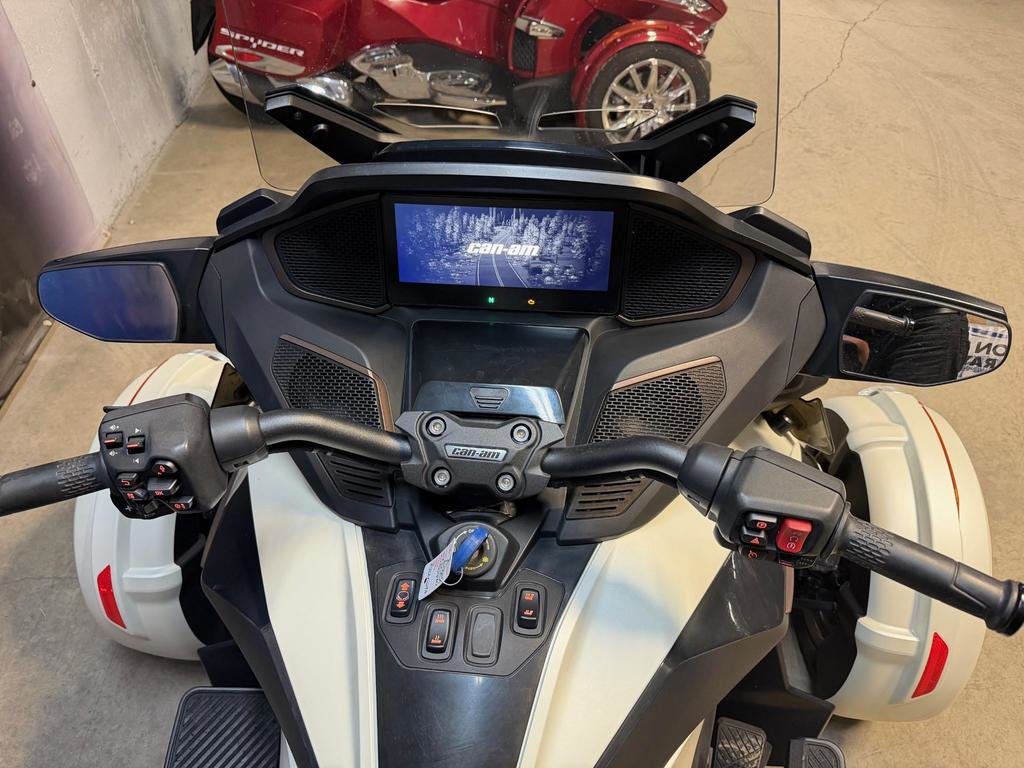 Can-Am SPYDER RT LIMITED SEA TO SKY  2024 à Charlemagne, Québec - 7 - w1024h768px