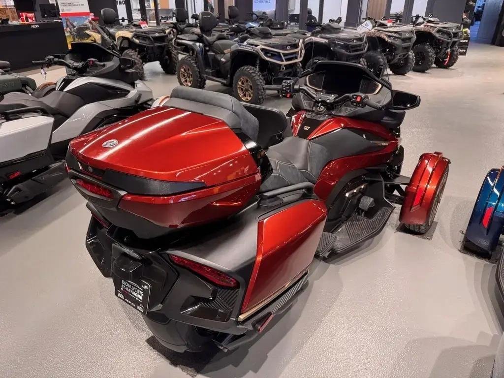 Can-Am Spyder RT Limited SEA-TO-SKY  2026 à Charlemagne, Québec - 2 - w1024h768px