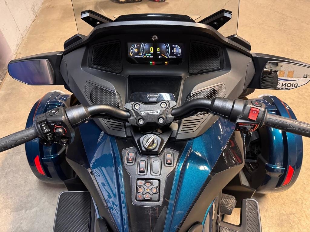 Can-Am SPYDER RT LIMITED  2023 à Charlemagne, Québec - 7 - w1024h768px