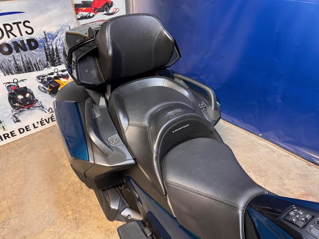 Can-Am SPYDER RT LIMITED  2023 à Charlemagne, Québec - 5 - w1024h768px