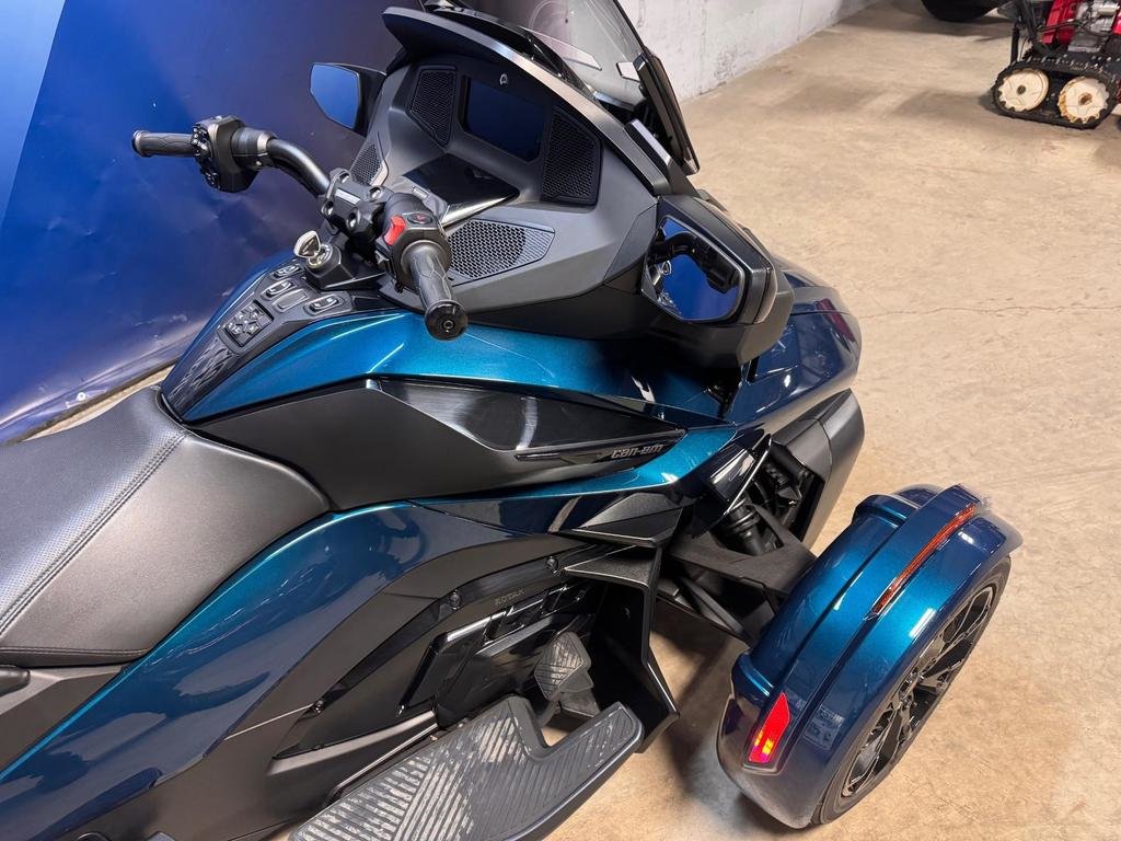 Can-Am SPYDER RT LIMITED  2023 à Charlemagne, Québec - 4 - w1024h768px