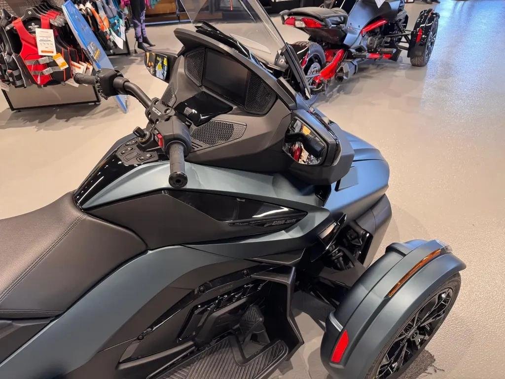 2026 Can-Am SPYDER RT LIMITED in Charlemagne, Quebec - 3 - w1024h768px