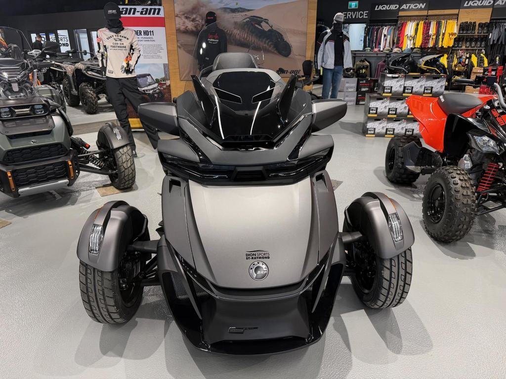 Can-Am SPYDER RT LIMITED  2026 à Charlemagne, Québec - 5 - w1024h768px