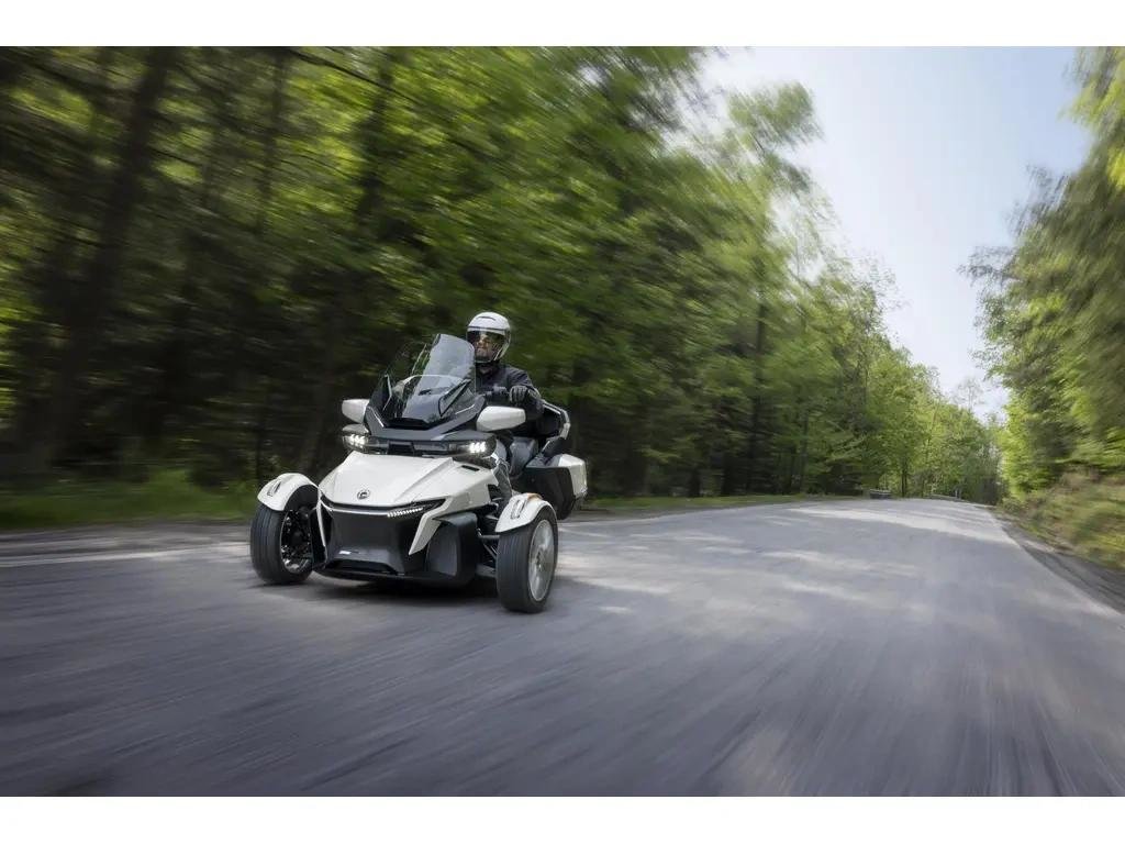 2026 Can-Am SPYDER RT LIMITED in Charlemagne, Quebec - 2 - w1024h768px