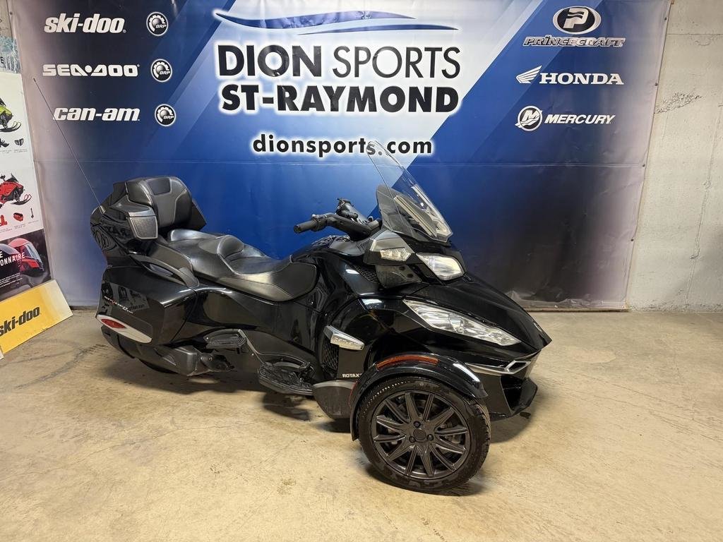 Can-Am SPYDER RT-S SE6 RT  2014 à Charlemagne, Québec - 1 - w1024h768px
