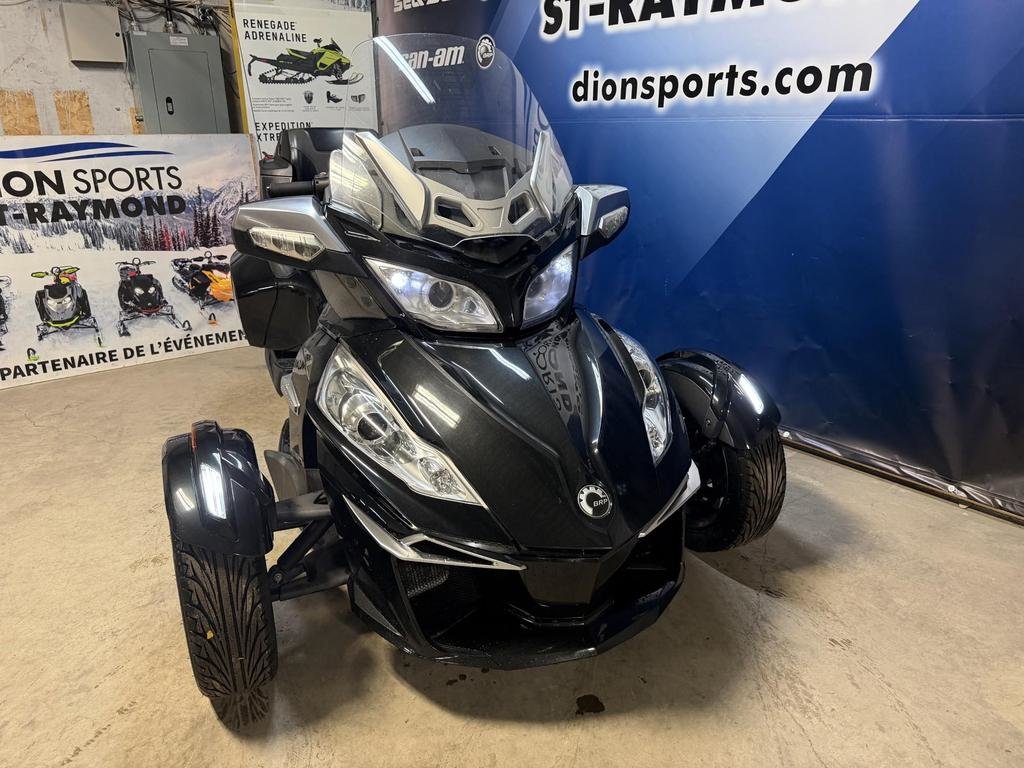 Can-Am SPYDER RT-S SE6 RT  2014 à Charlemagne, Québec - 3 - w1024h768px