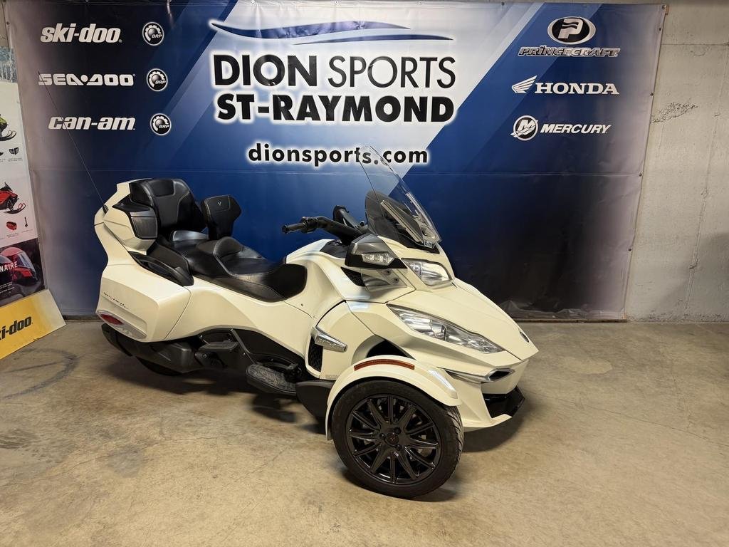 2014 Can-Am SPYDER RT-S SE6 RT in Charlemagne, Quebec - 1 - w1024h768px