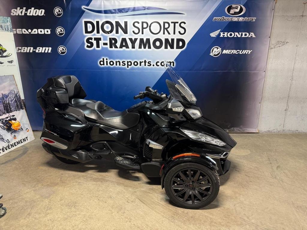 SPYDER RT-S SE6 RT  2015 à Charlemagne, Québec - 1 - w1024h768px