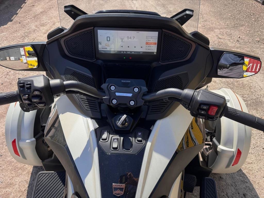 2024 Can-Am SPYDER RT SEA TO SKY LIMITED in Charlemagne, Quebec - 6 - w1024h768px