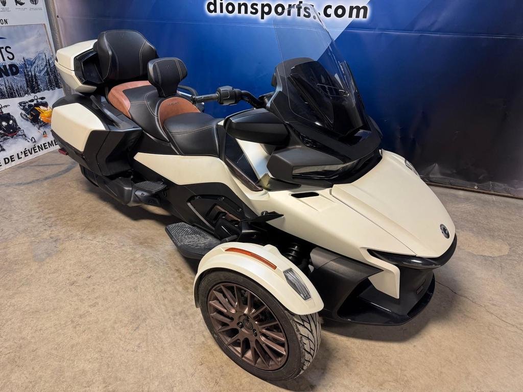 Can-Am SPYDER RT SEA TO SKY  2024 à Charlemagne, Québec - 2 - w1024h768px