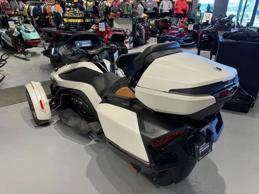 2024 Can-Am SPYDER RT SEA-TO-SKY in Charlemagne, Quebec - 5 - w1024h768px