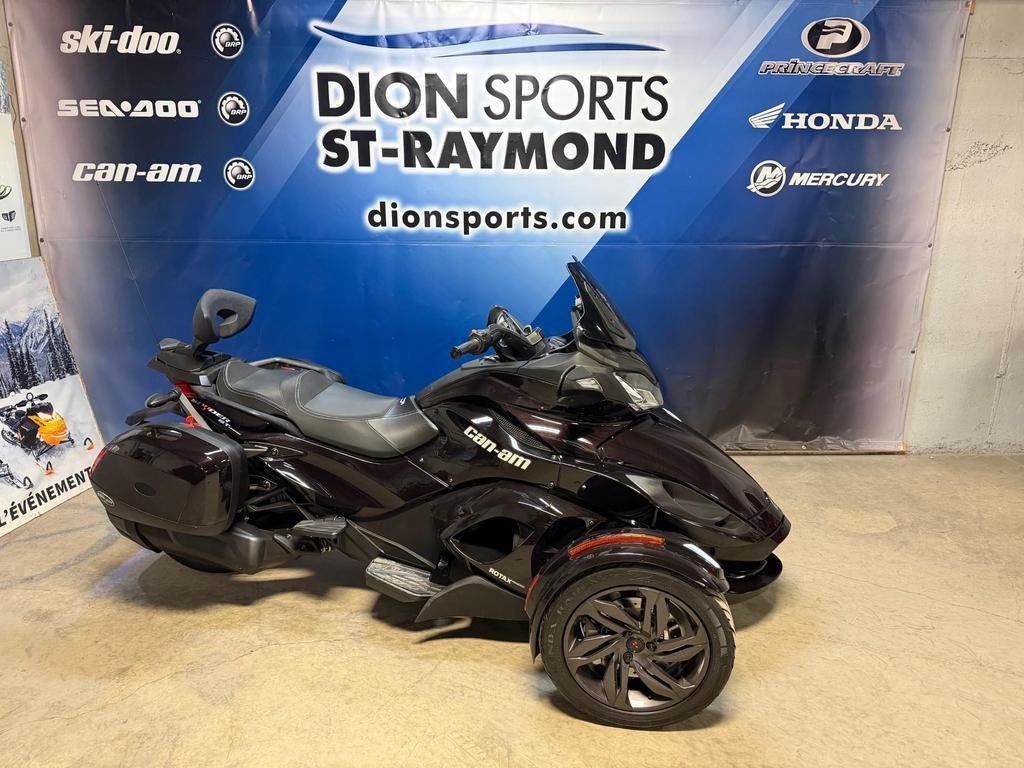 Can-Am SPYDER ST LIMITED  2013 à Charlemagne, Québec - 1 - w1024h768px