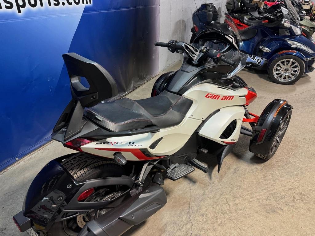 SPYDER ST-S SM5 STS  2015 à Charlemagne, Québec - 6 - w1024h768px