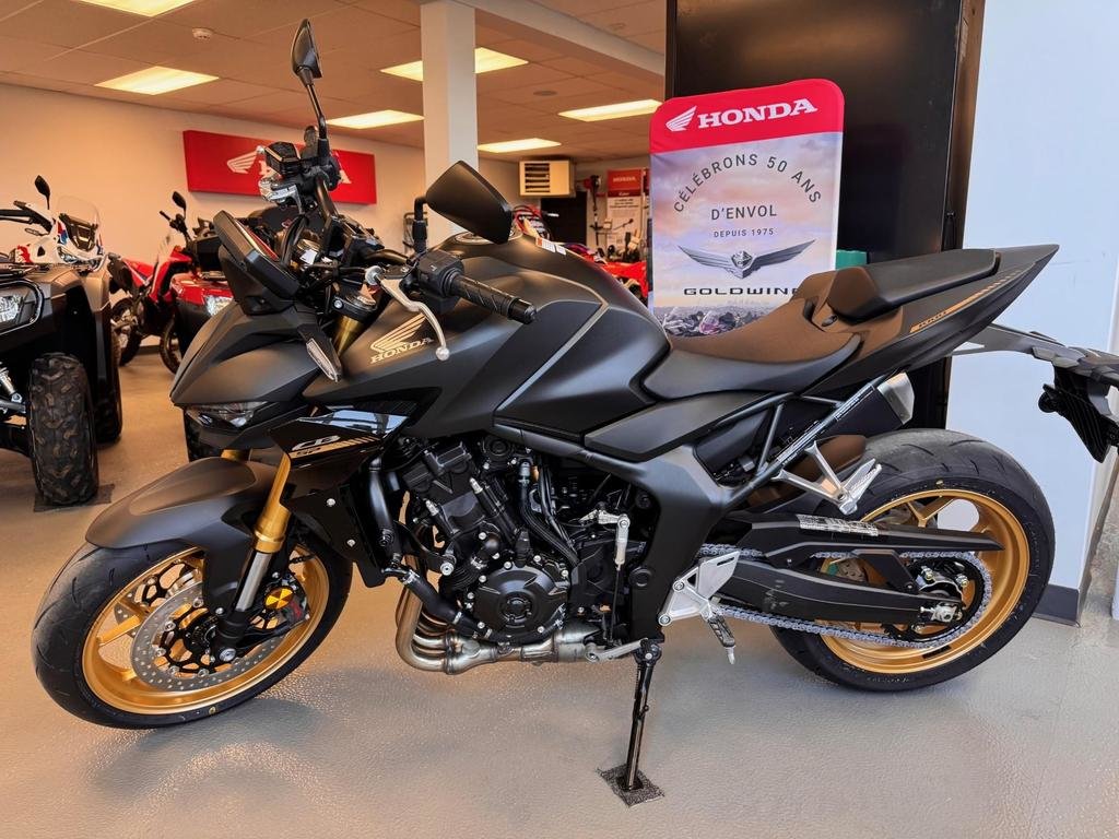 Honda CB1000SPS  2025 à Charlemagne, Québec - 4 - w1024h768px