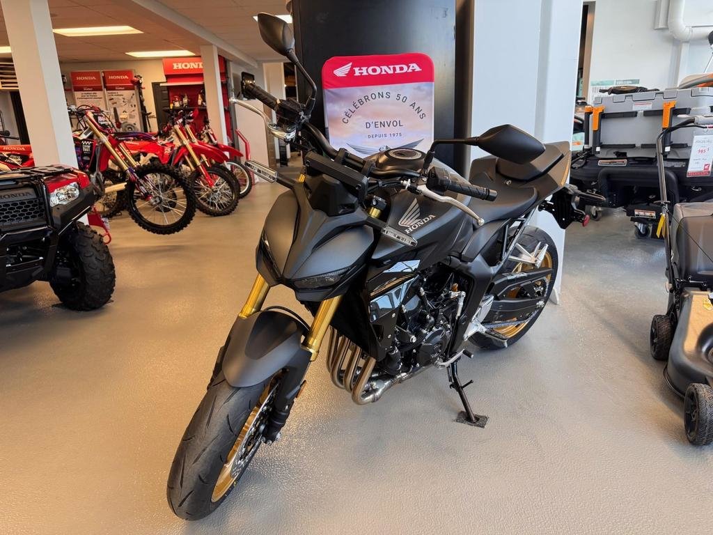 Honda CB1000SPS  2025 à Charlemagne, Québec - 6 - w1024h768px