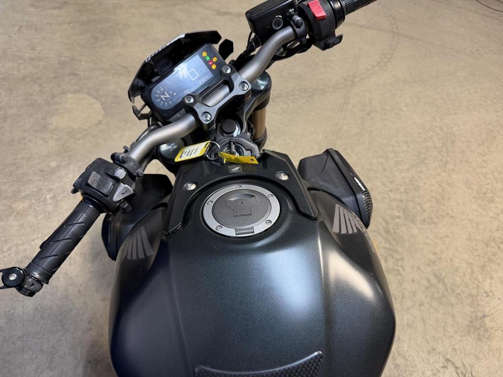 Honda CB650R CB 650  2021 à Charlemagne, Québec - 6 - w1024h768px