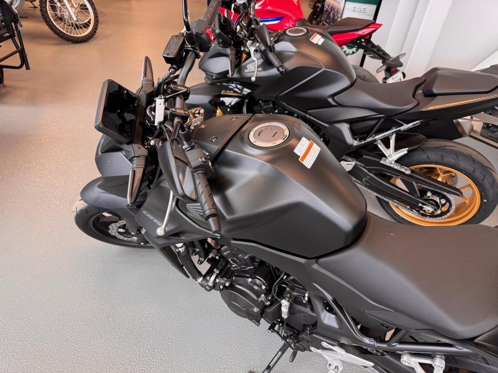 Honda CB750AS  2025 à Charlemagne, Québec - 2 - w1024h768px