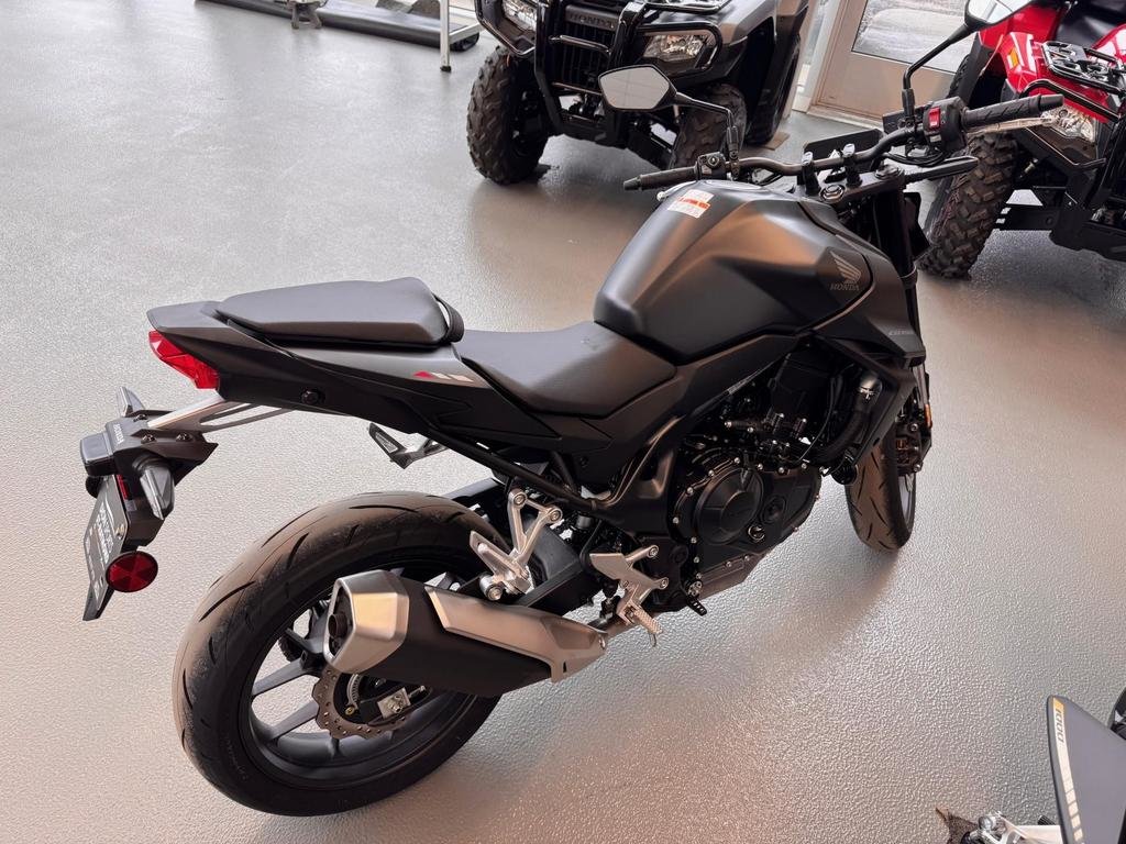 Honda CB750AS  2025 à Charlemagne, Québec - 3 - w1024h768px