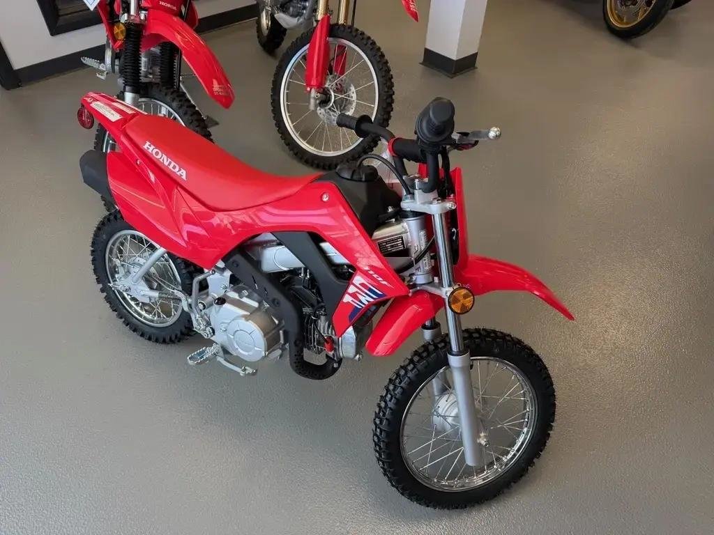 Honda CRF110F CRF 110  2027 à Charlemagne, Québec - 3 - w1024h768px