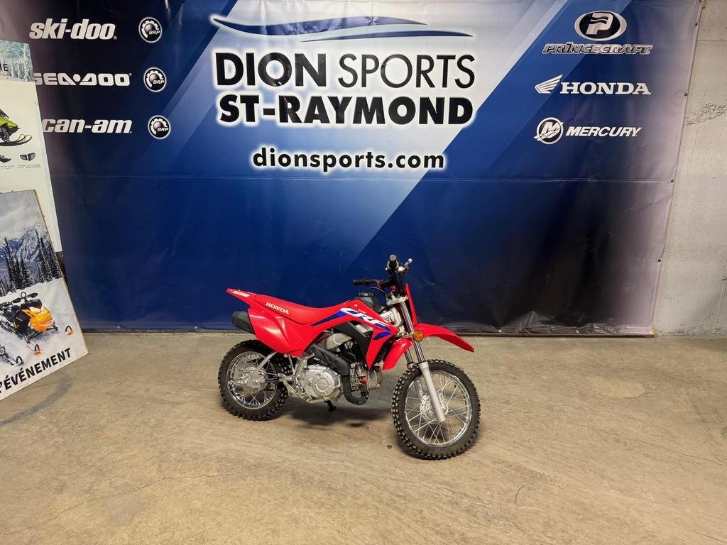 CRF110F  2023 à Charlemagne, Québec - 1 - w1024h768px