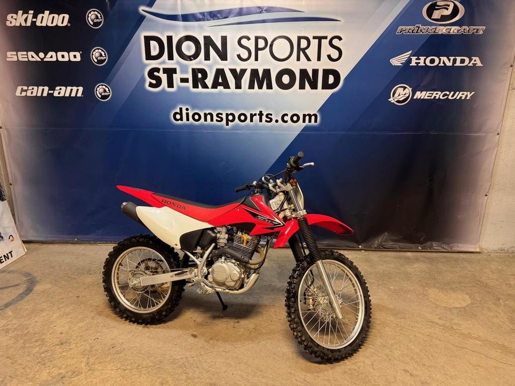 Honda CRF230F CRF 230  2008 à Charlemagne, Québec - 1 - w1024h768px