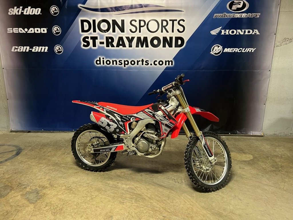 CRF250R  2017 à Charlemagne, Québec - 1 - w1024h768px