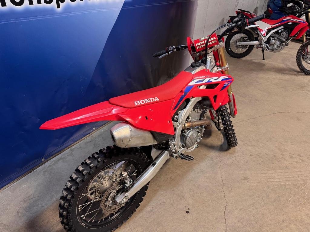 2023 Honda CRF250R in Charlemagne, Quebec - 5 - w1024h768px