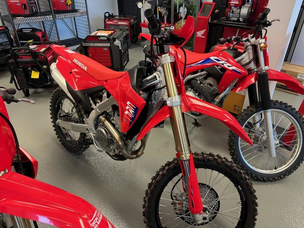 2025  CRF250RX in Charlemagne, Quebec - 1 - w1024h768px