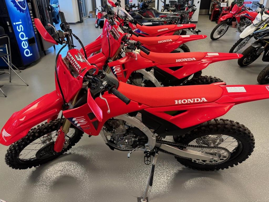 2025  CRF250RX in Charlemagne, Quebec - 4 - w1024h768px