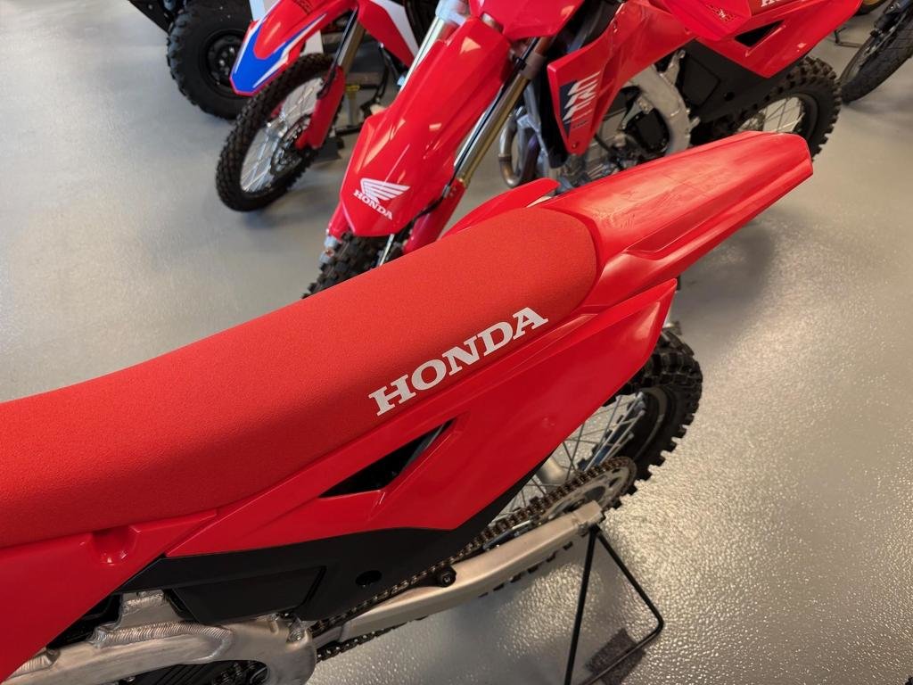 Honda CRF450RS 2hrs de fonctionnement  2025 à Charlemagne, Québec - 5 - w1024h768px