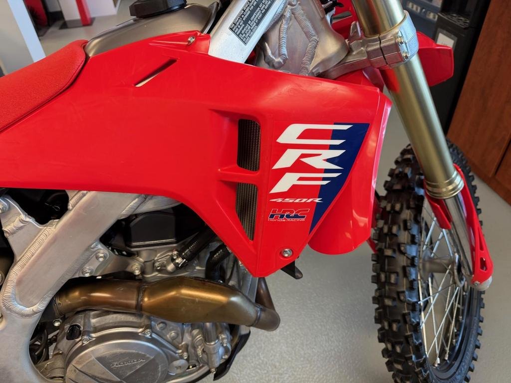 Honda CRF450RS 2hrs de fonctionnement  2025 à Charlemagne, Québec - 2 - w1024h768px