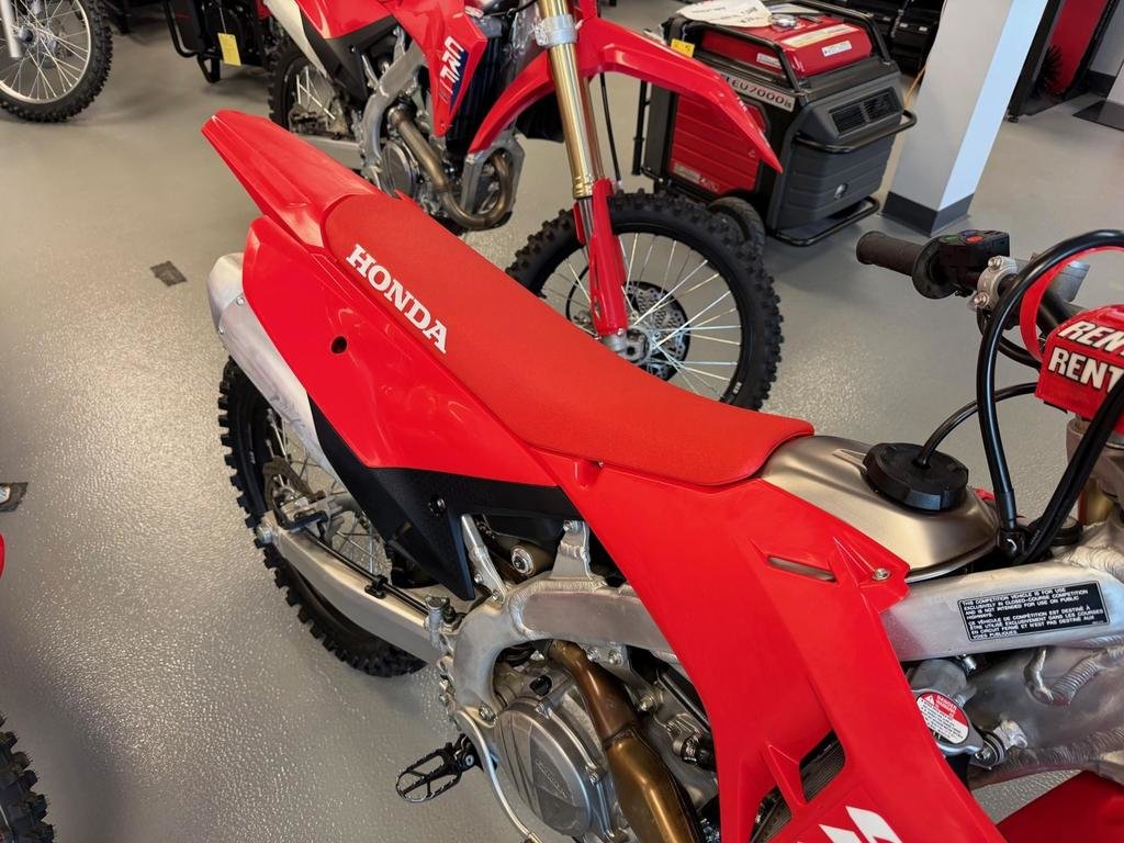 Honda CRF450RS 2hrs de fonctionnement  2025 à Charlemagne, Québec - 3 - w1024h768px
