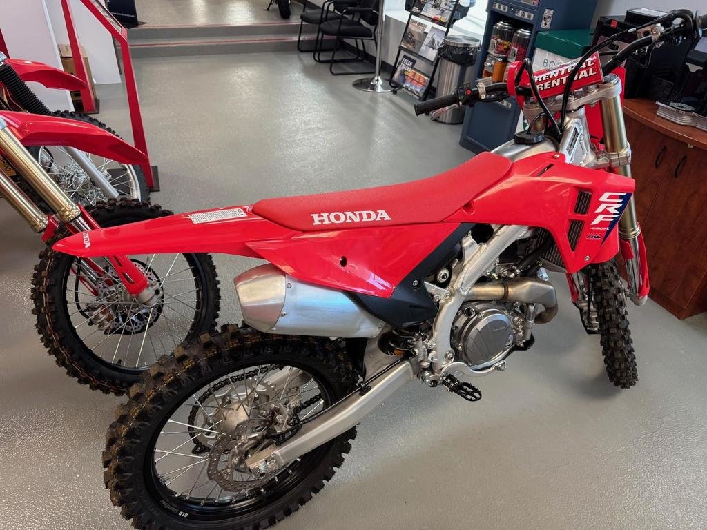 Honda CRF450RS  2025 à Charlemagne, Québec - 4 - w1024h768px
